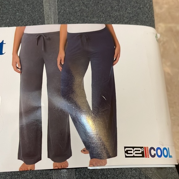 - - Soft sleep pant - Picture 3 of 3